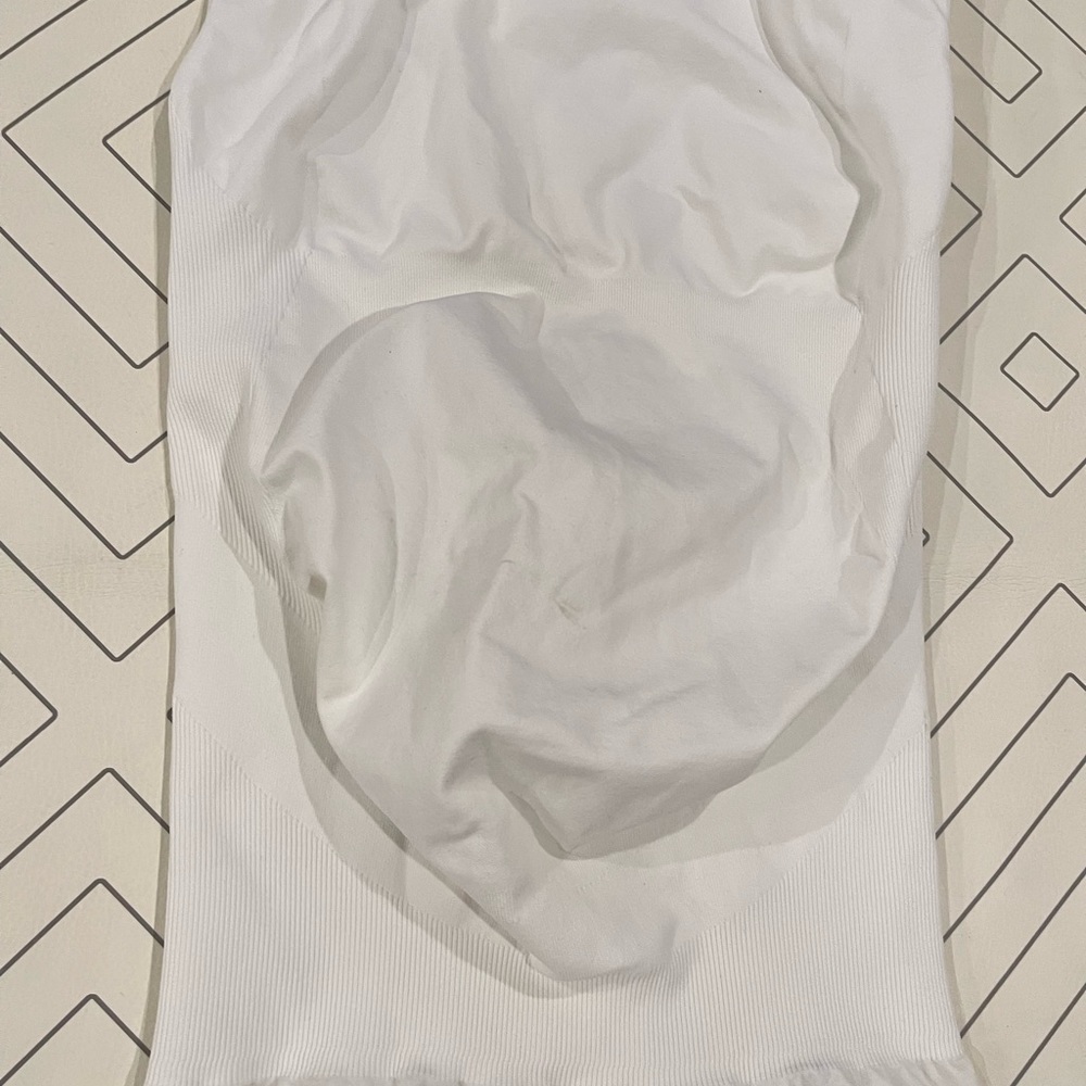 BLANQI White Maternity Tank - Picture 4 of 10
